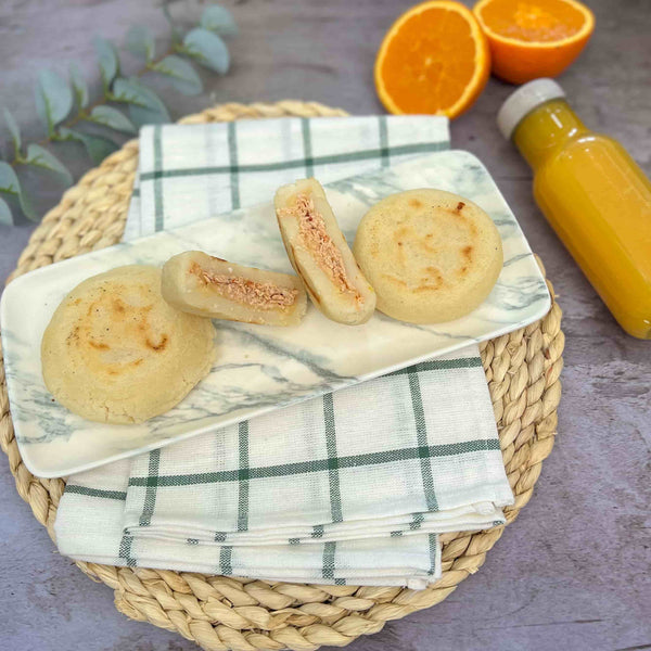 Arepas Rellenas de Pollo Mechado